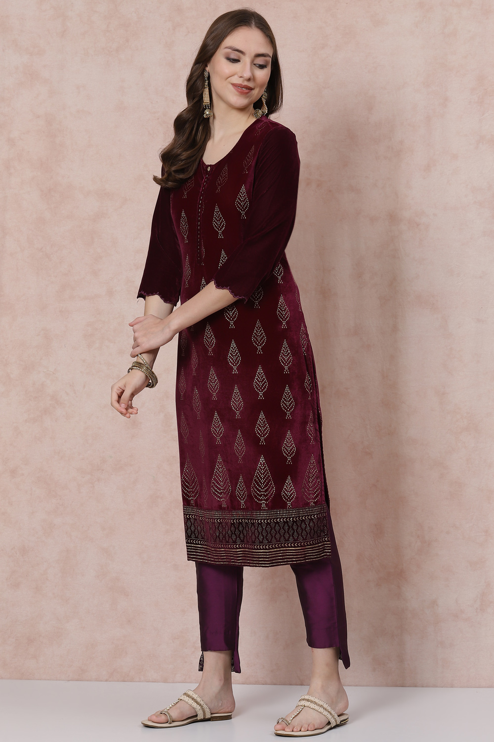 Purple Velvet Straight Kurta image number 3